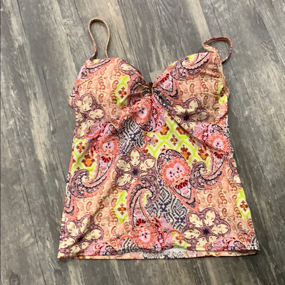 NWOT Victoria’s Secret Swim Top 34B